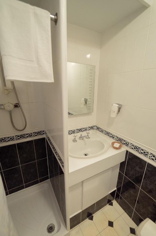 Littlebury Hotel Бистер Экстерьер фото