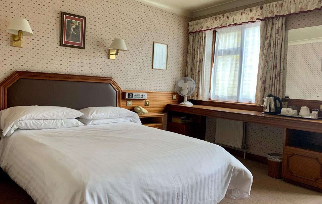 Littlebury Hotel Бистер Экстерьер фото